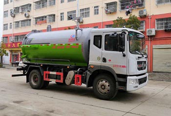 东风D9吸污车
